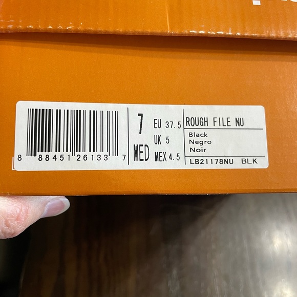 Women’s unlisted ankle shoes size 7. - Picture 11 of 11